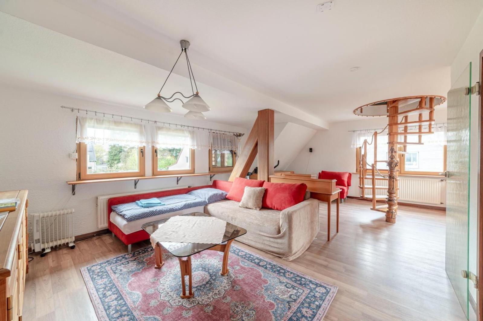 Cozy Villa With Garden, Balcony And Parking Area In Duesseldorf Exterior photo